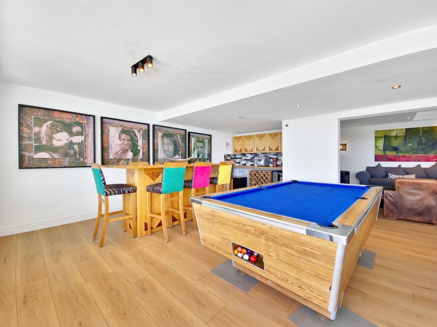 To Let 7 Bedroom Property for Rent in Camps Bay Western Cape